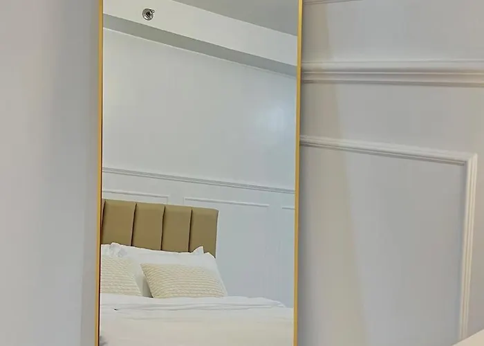 E&k Staycation Apartment